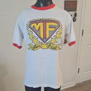 Vintage MOTHERS FINEST White and Red Graphic T-Shirt, size MEDIUM